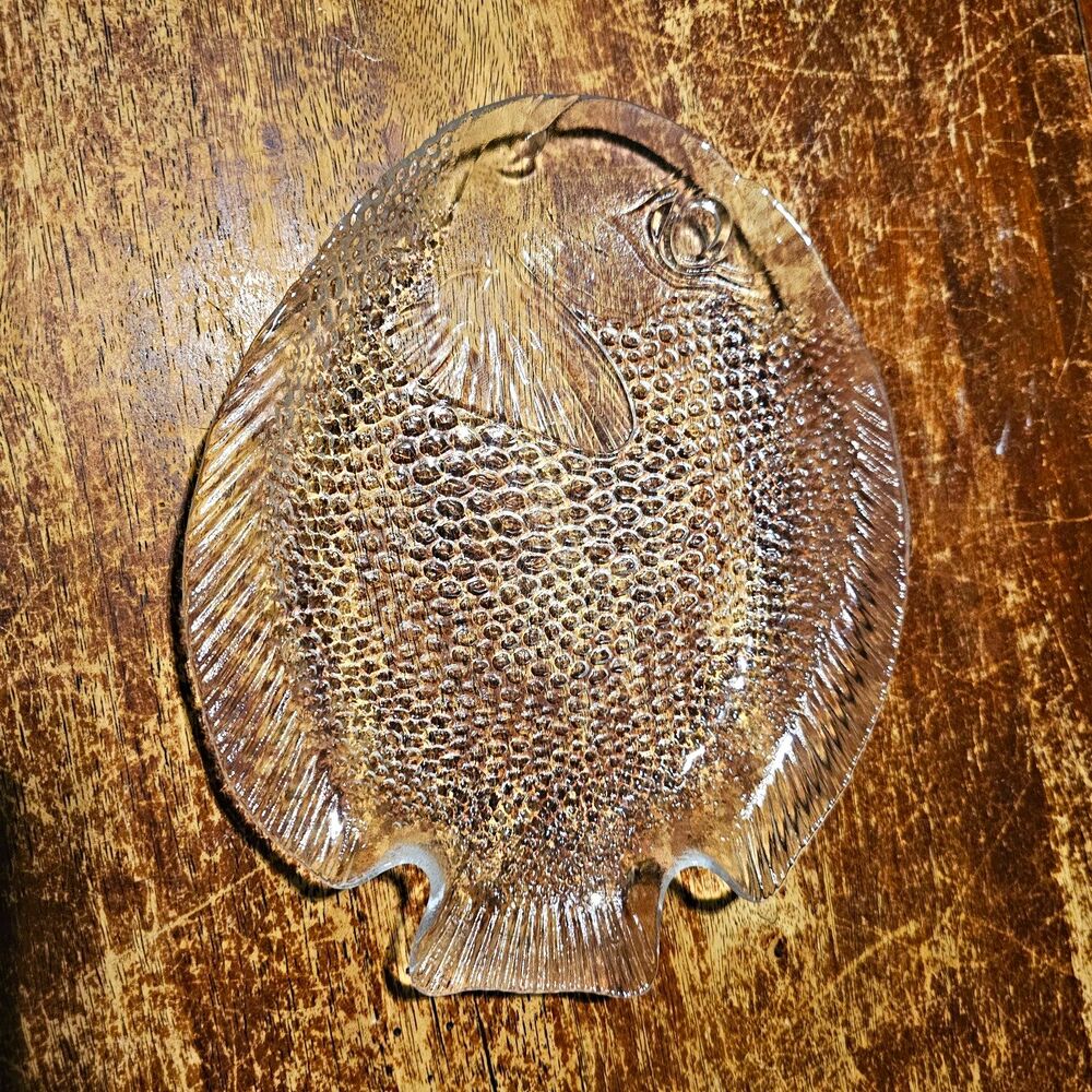 Clear Textured Glass Fish-Shaped Serving Platter, Glossy Finish, 11 in